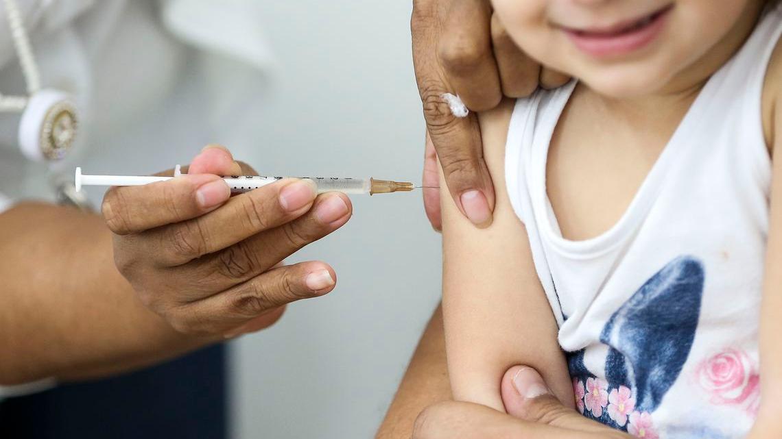 Campanha de vacinação contra a gripe inicia terceira fase; confira onde se vacinar em Fortaleza - Metro - Diário do Nordeste