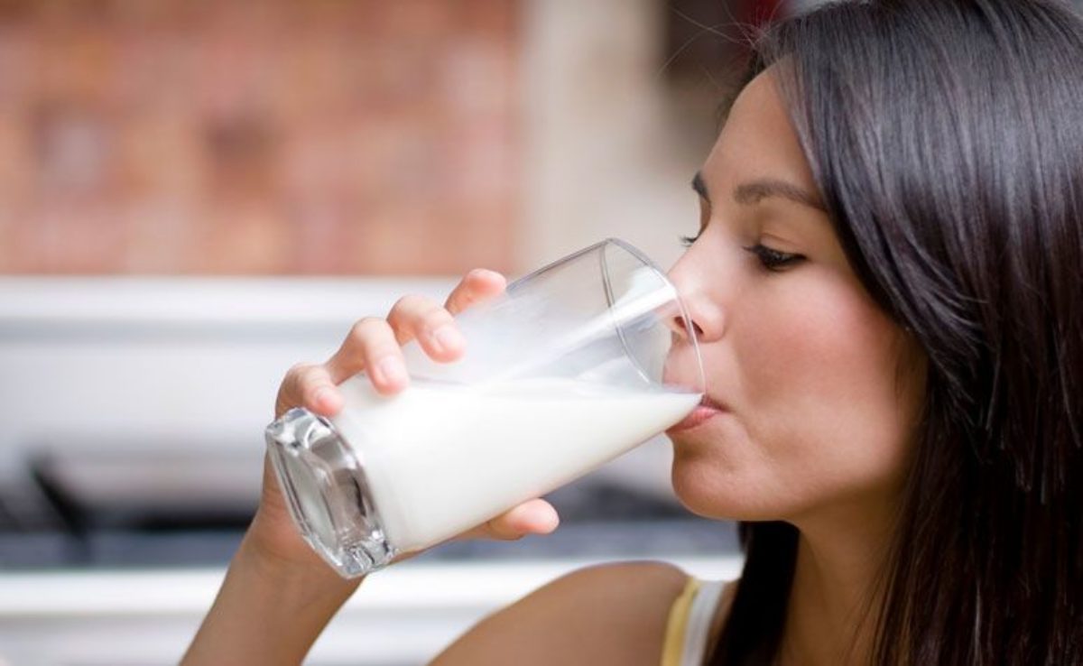 Dieta do leite: como funciona e quais são os riscos de aderir