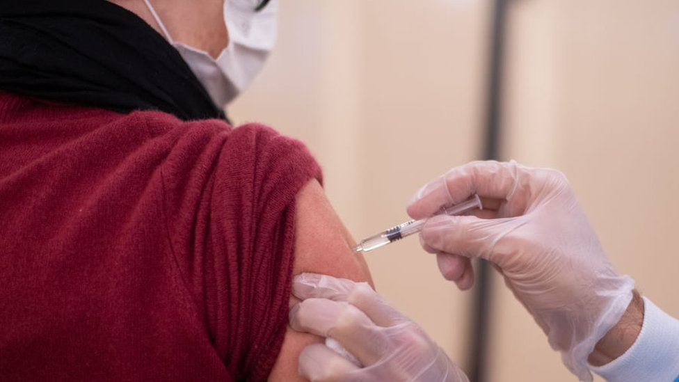 O que é a vacina Pfizer e como ela funciona?