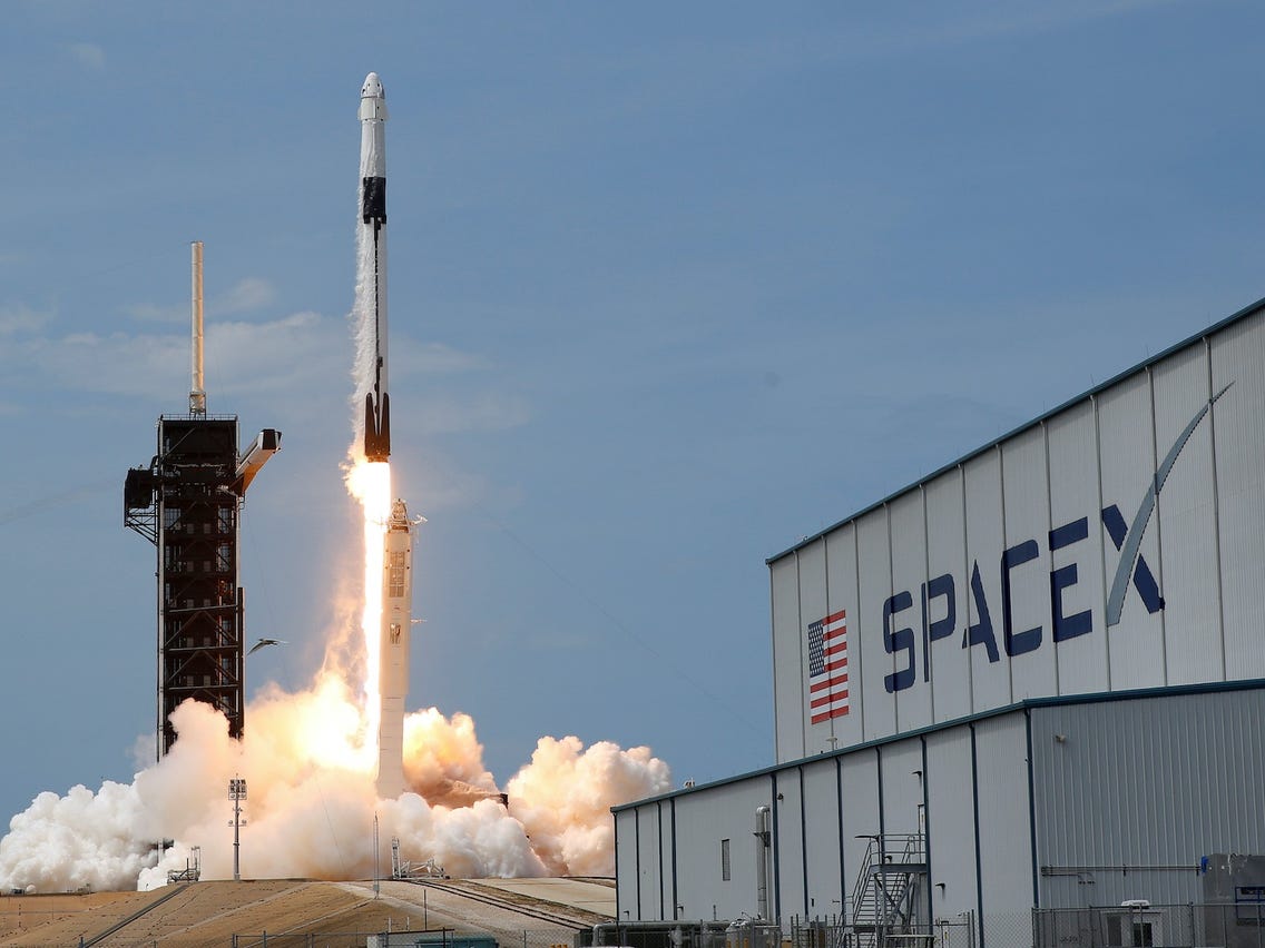 SpaceX adia o primeiro grande lançamento do protótipo de foguete de nave estelar